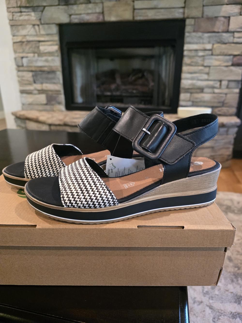Remonte Black and White Wedge Sandals-NWT